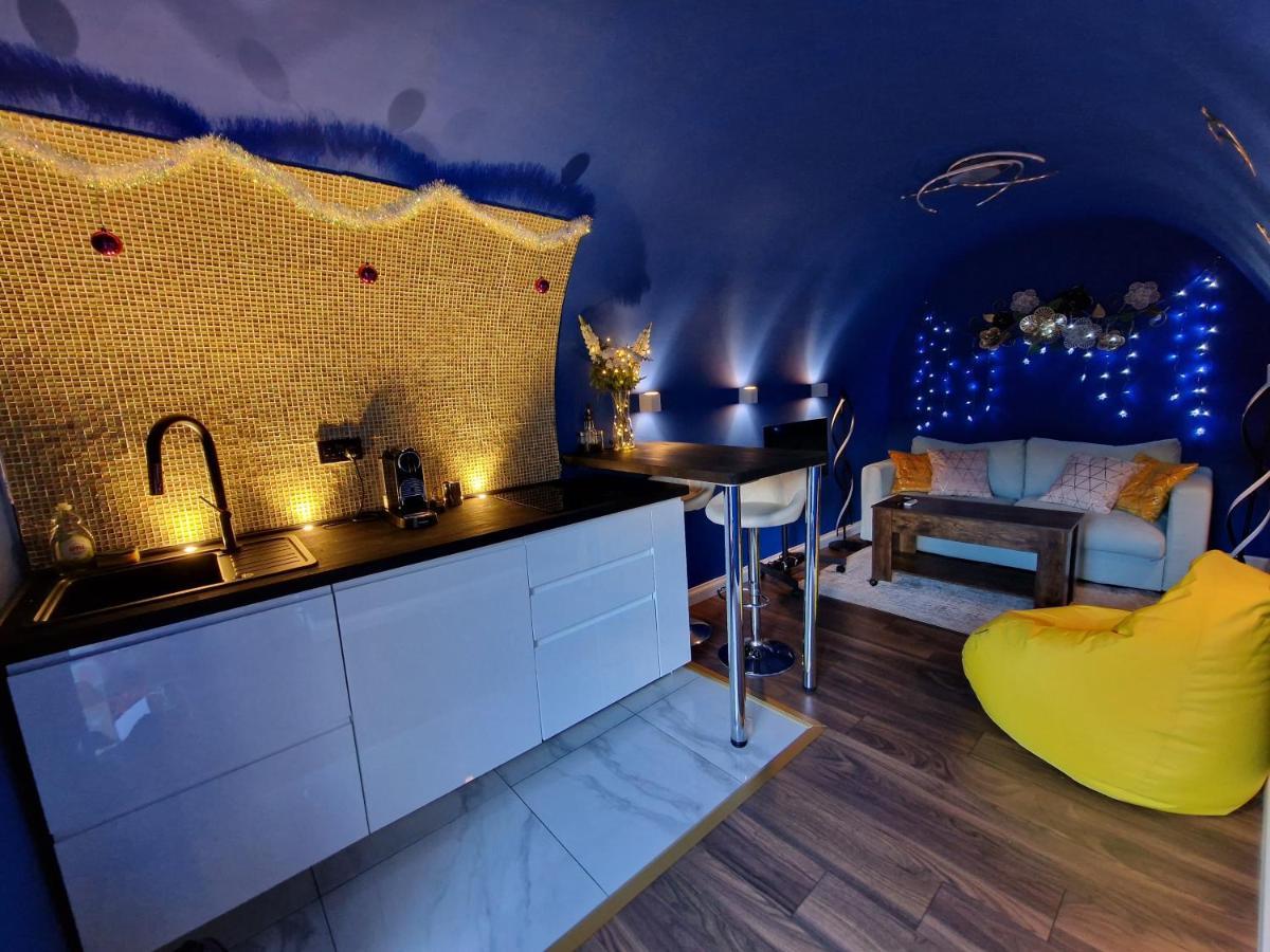 דירות באת' Quirky Vaulted Flat With Terrace מראה חיצוני תמונה