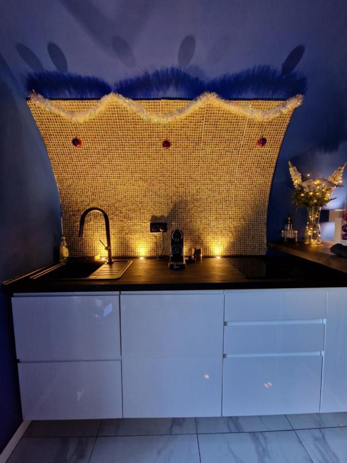 דירות באת' Quirky Vaulted Flat With Terrace מראה חיצוני תמונה